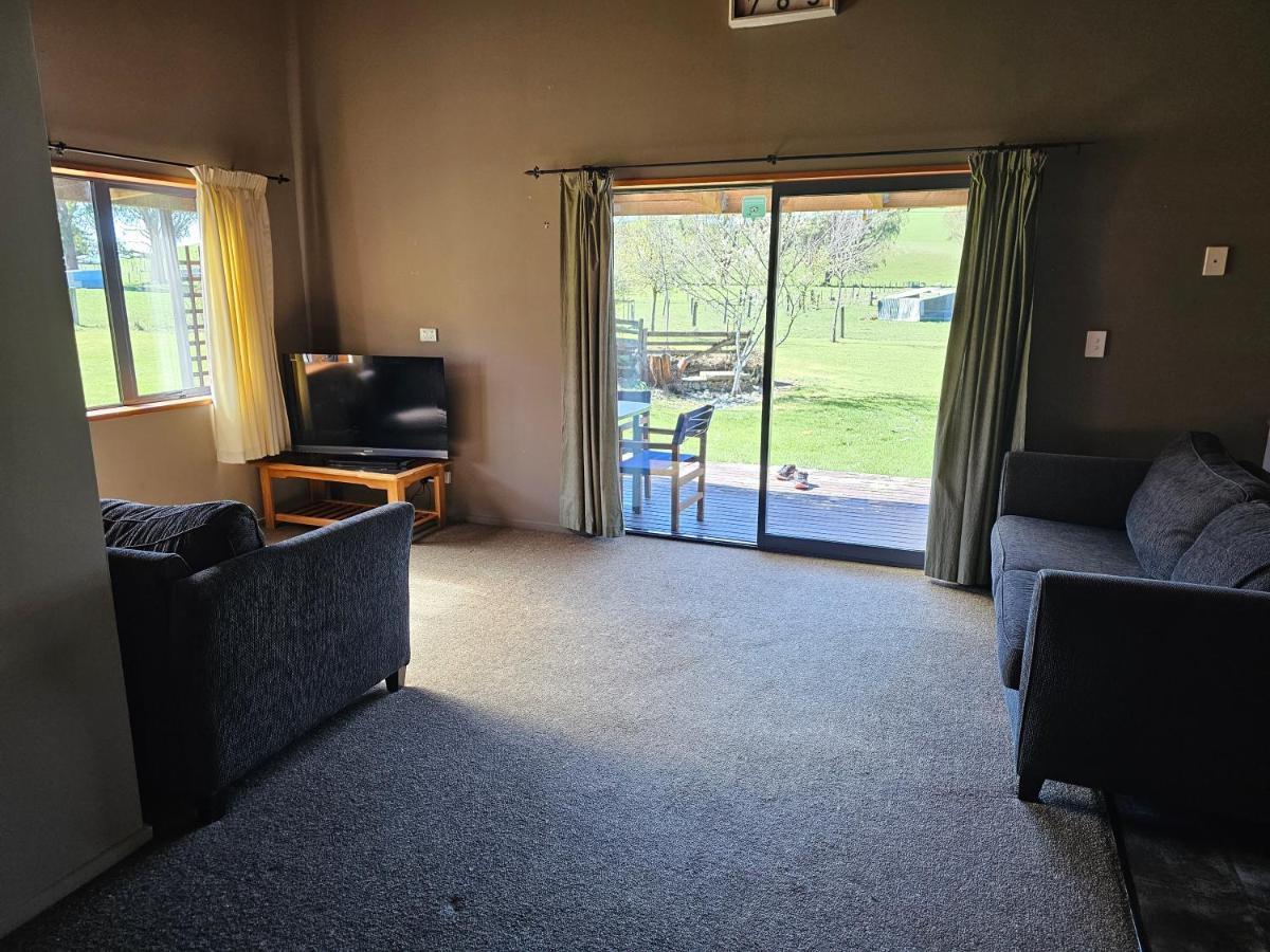 Te Anau Farm Cottage Εξωτερικό φωτογραφία